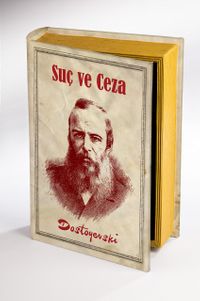 Kitap Şeklinde Ahşap Kutu - Tarih ve Yazarlar - Suç ve Ceza - Dostoyevski