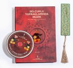 Selçuklu Topraklarında Müzik (Cd'li) + Bambu Ayraç Motifli Baskı - Turkuaz Lale