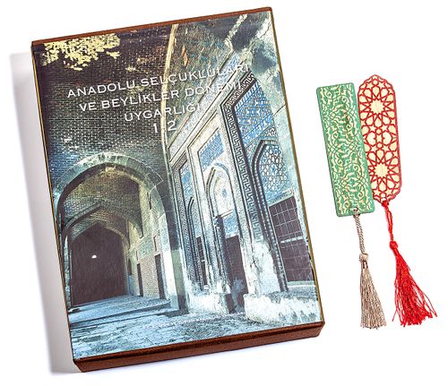 Anadolu Selçukluları ve Beylikler Dönemi (2 Kitap) + Bambu Ayraç Motifli Baskı - Selçuklu Yıldızı + Bambu Ayraç Motifli Baskı - Turkuaz Lale
