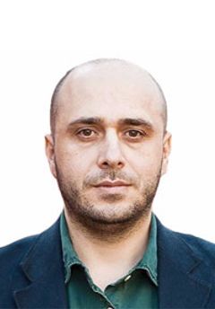  Yıldıray Oğur