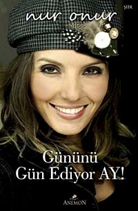 Gününü Gün Ediyor Ay!