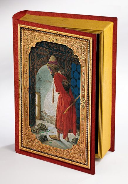 Kitap Şeklinde Ahşap Hediye Kutu - Kaplumbağa Terbiyecisi