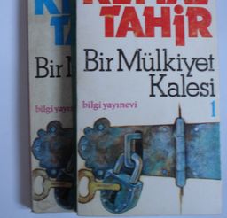Bir Mülkiyet Kalesi (2 Cilt)
