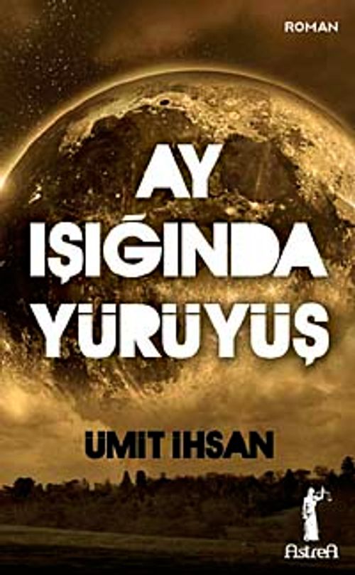 Ay Işığında Yürüyüş (Cep Boy)