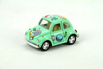 Kinsmart 1967 Volkswagen Classical Beetle 10 cm Metal Çek Bırak Araba Yeşil Şeker Desenli (KT4026DYF)