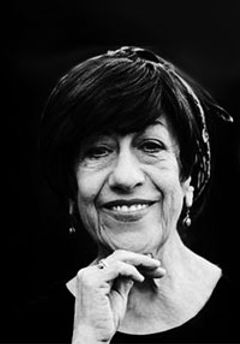  Ayşen Gruda