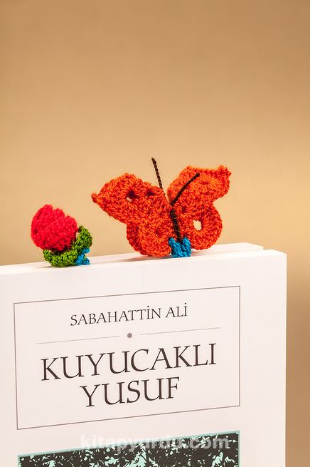 Amigurumi Gül Detaylı Turuncu Kelebek Kitap Ayracı