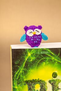 Amigurumi Mor Baykuş Kitap Ayracı