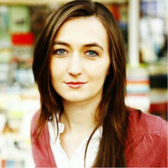 Emine Seçeroviç Kaşlı