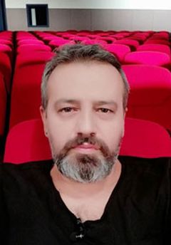  Hakan Akdoğan