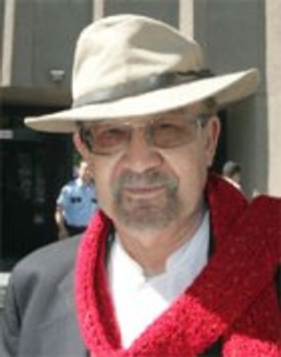 Yalçın Küçük portre fotoğrafı