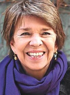  Emine Uşaklıgil